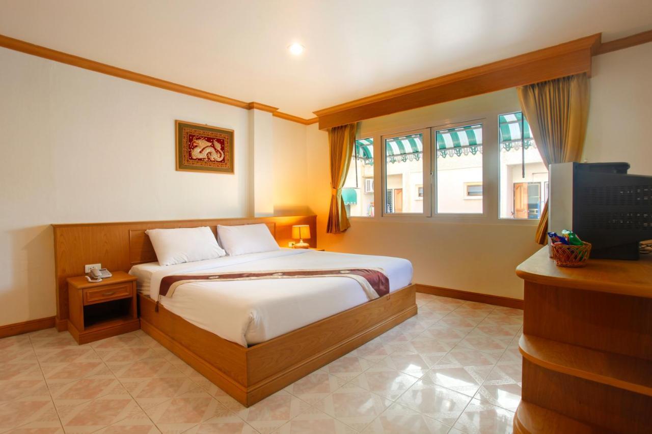 Casa Jip Guesthouse Patong Екстериор снимка
