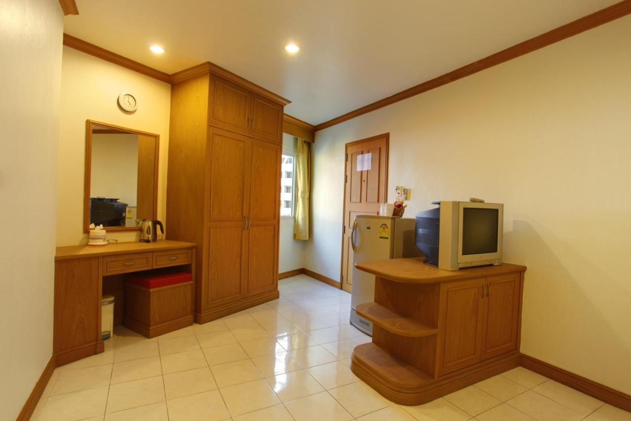 Casa Jip Guesthouse Patong Екстериор снимка