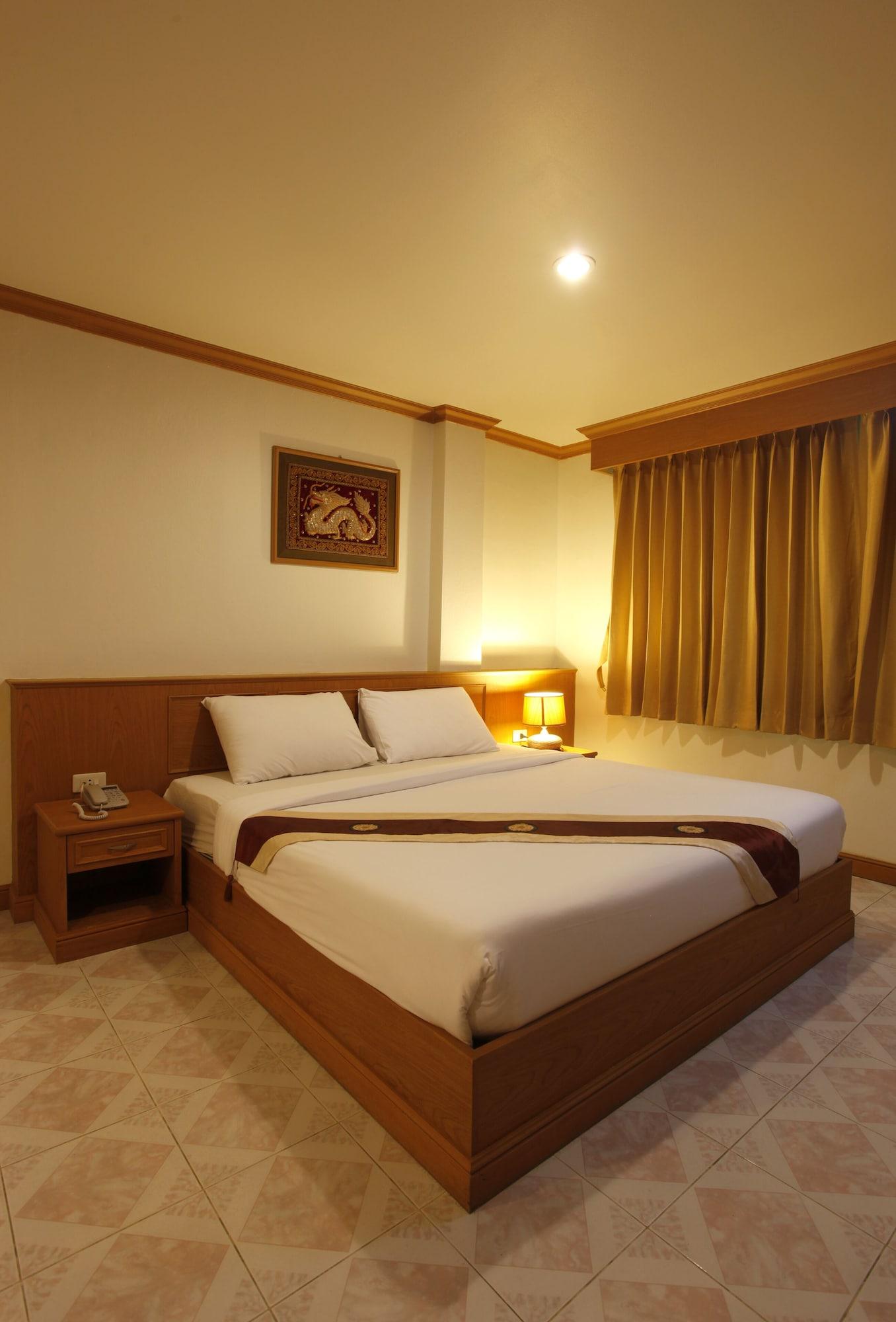 Casa Jip Guesthouse Patong Екстериор снимка