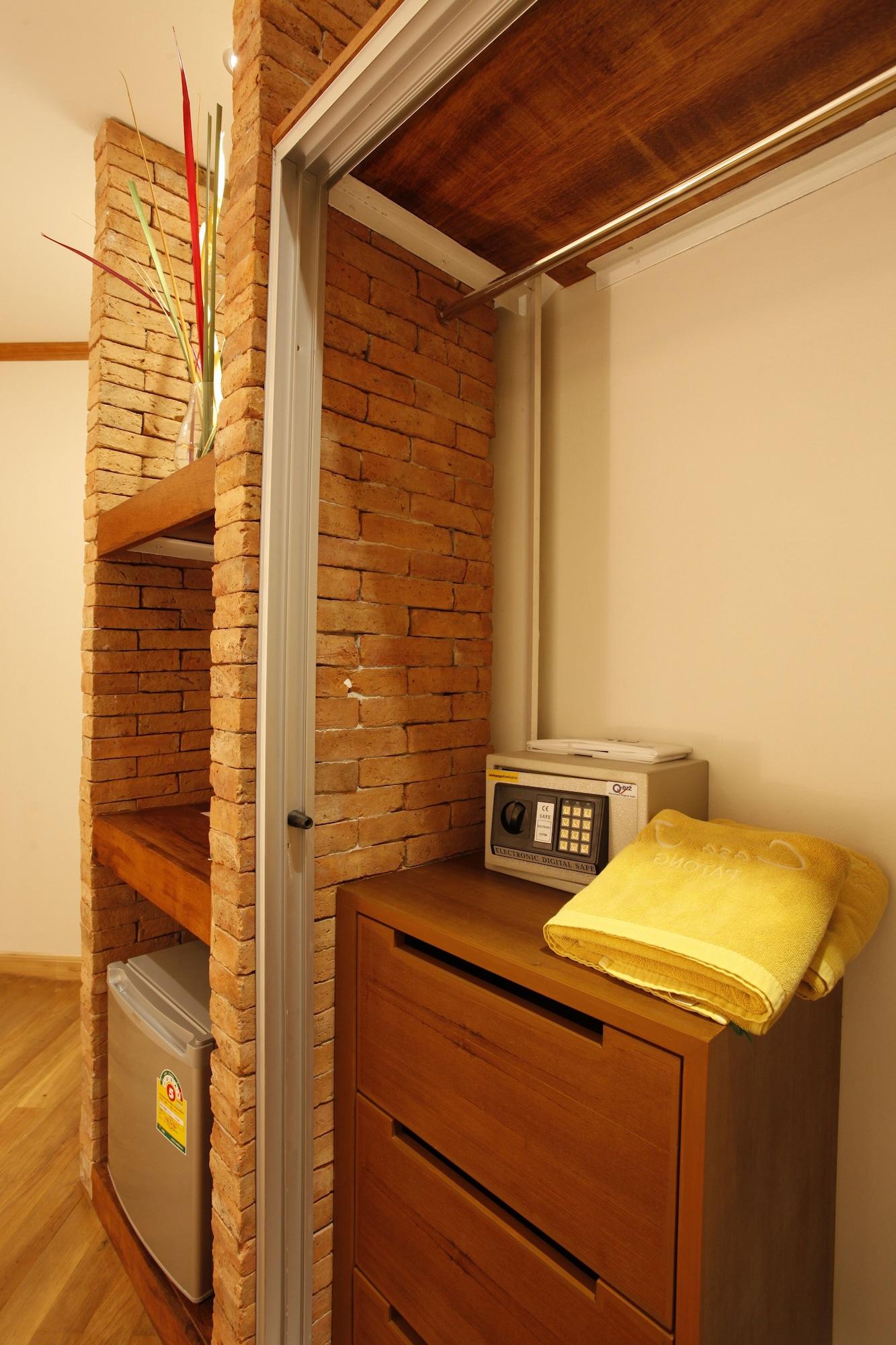 Casa Jip Guesthouse Patong Екстериор снимка